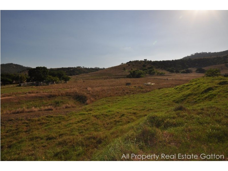 138 Topps Road, Flagstone Creek QLD 4344