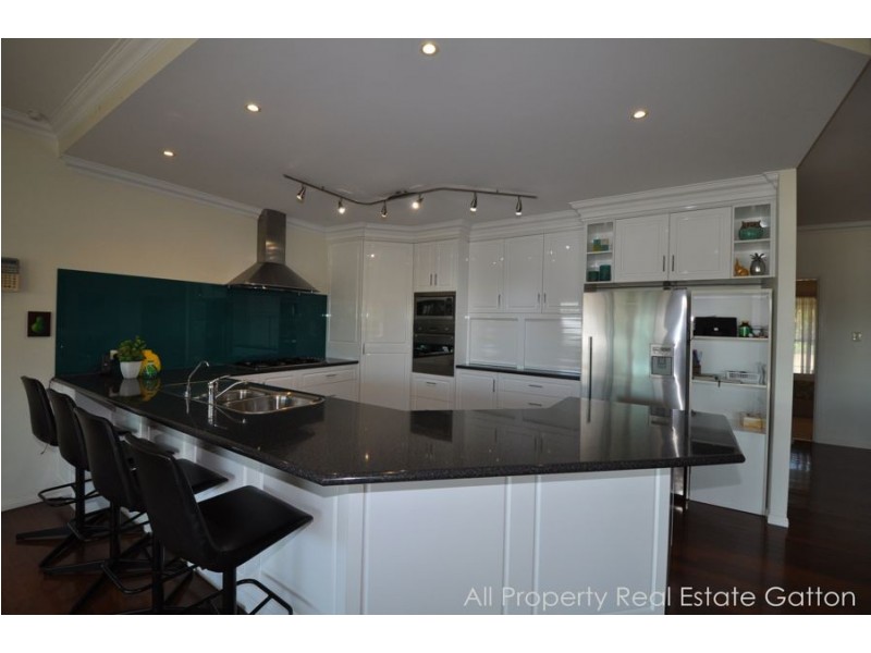 10 Rogers Drive, Gatton QLD 4343
