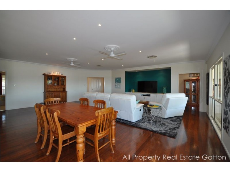 10 Rogers Drive, Gatton QLD 4343