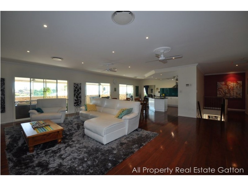 10 Rogers Drive, Gatton QLD 4343