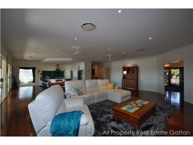 10 Rogers Drive, Gatton QLD 4343