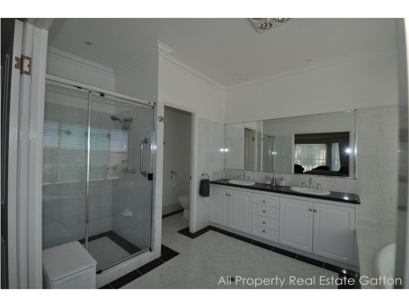 10 Rogers Drive, Gatton QLD 4343