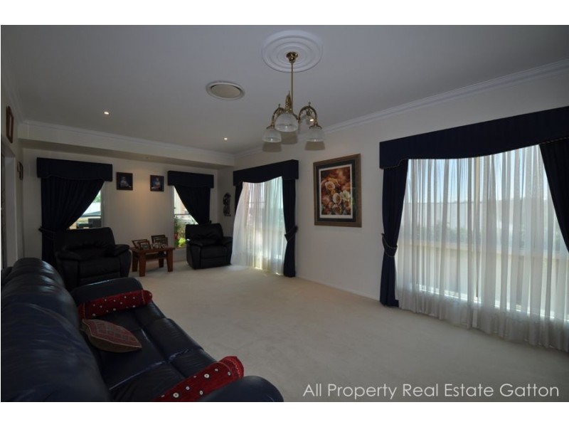 10 Rogers Drive, Gatton QLD 4343