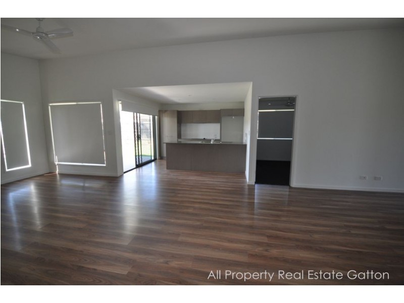 10 Reisenleiter Avenue, Gatton QLD 4343