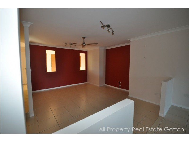 107 Parklea Drive, Gatton QLD 4343