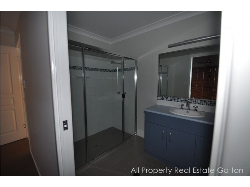 107 Parklea Drive, Gatton QLD 4343
