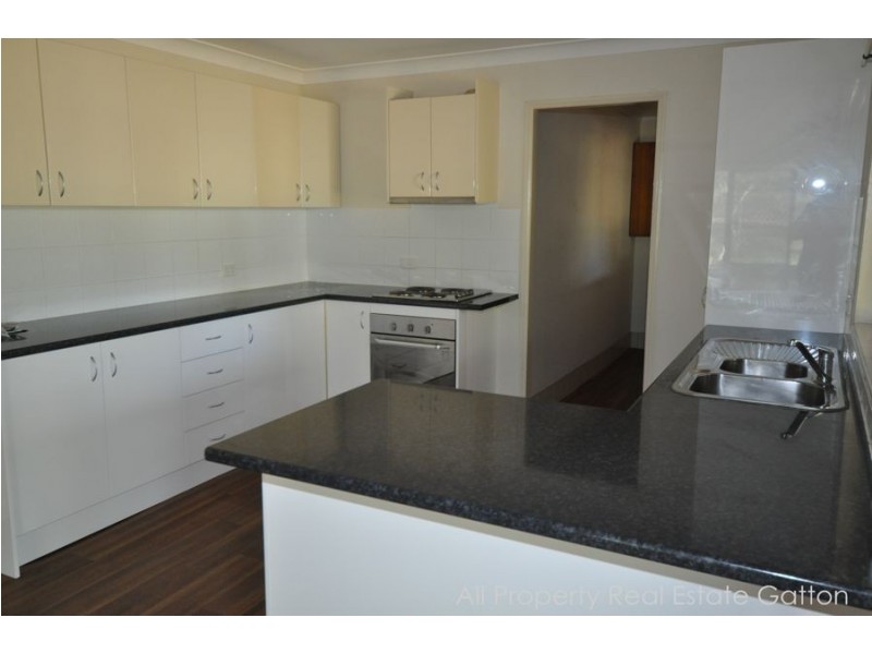 10 Yellowood Court, Kensington Grove QLD 4341