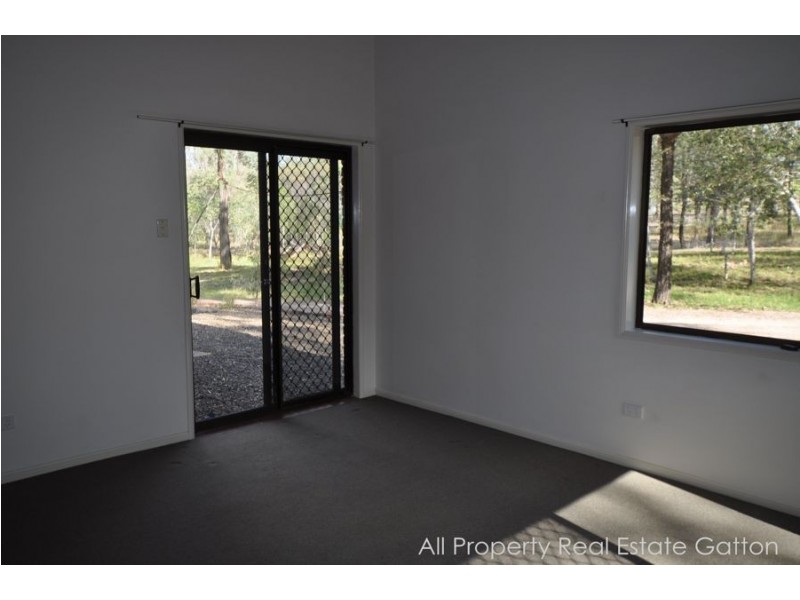 10 Yellowood Court, Kensington Grove QLD 4341