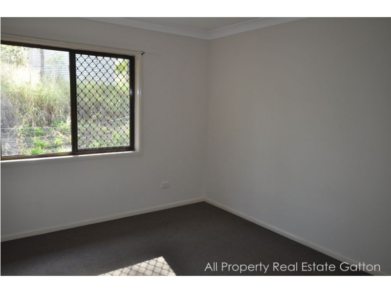 10 Yellowood Court, Kensington Grove QLD 4341