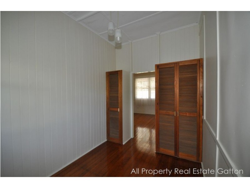 14 Robert Street, Grantham QLD 4347