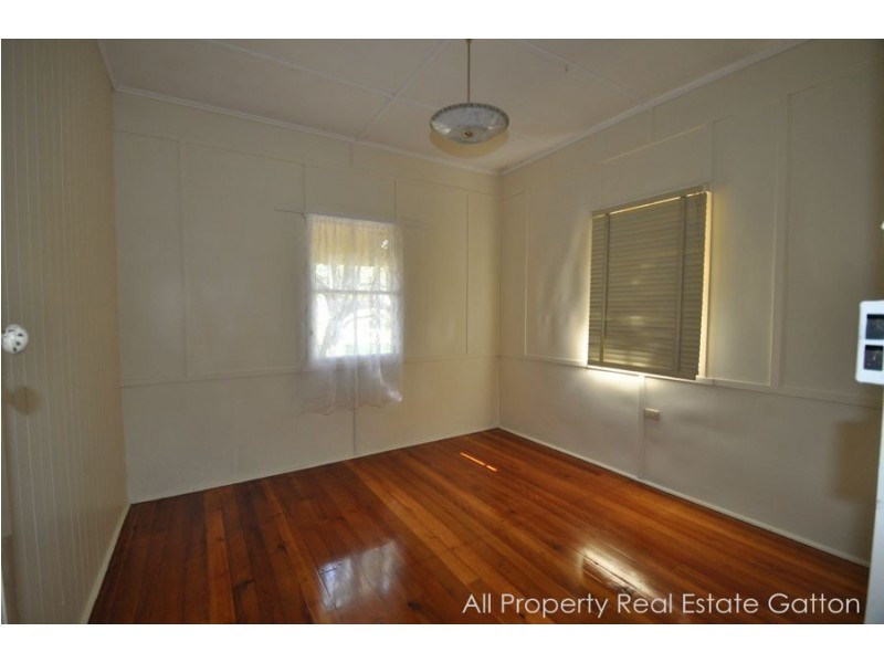 14 Robert Street, Grantham QLD 4347
