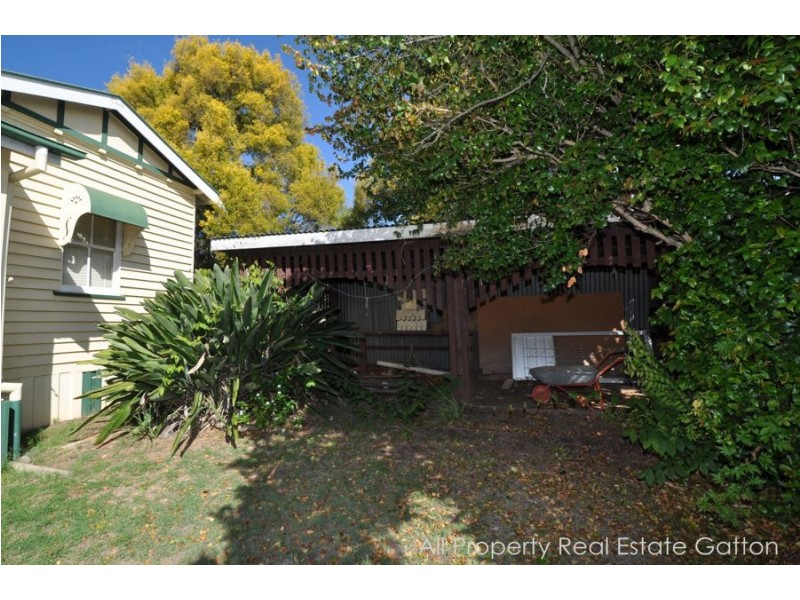 14 Robert Street, Grantham QLD 4347