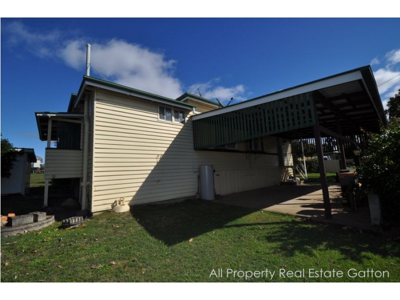 14 Robert Street, Grantham QLD 4347
