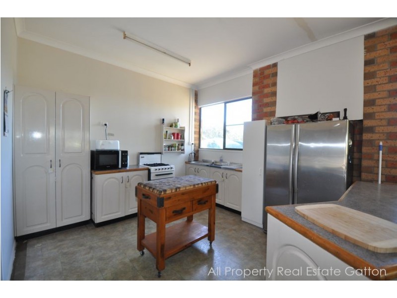 84 Bartleys Road, Spring Creek QLD 4343