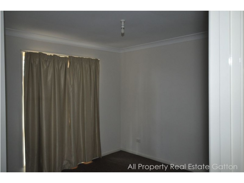 8 Murry Street, Gatton QLD 4343