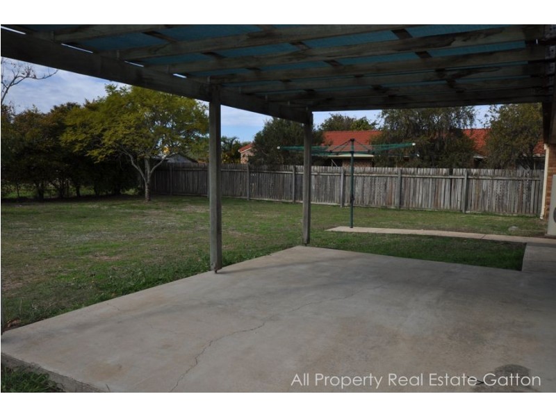 8 Murry Street, Gatton QLD 4343