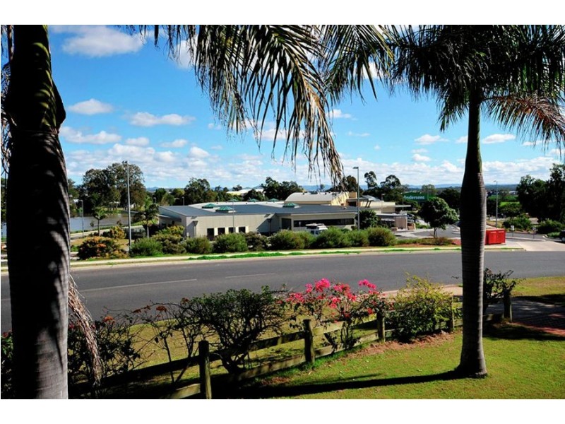 33 Lake Apex Drive, Gatton QLD 4343