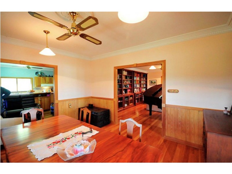 33 Lake Apex Drive, Gatton QLD 4343