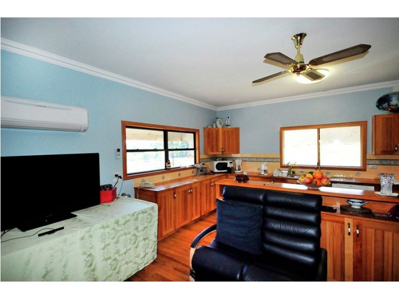 33 Lake Apex Drive, Gatton QLD 4343