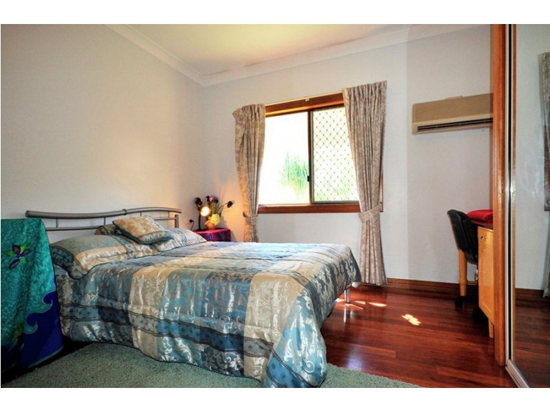 33 Lake Apex Drive, Gatton QLD 4343