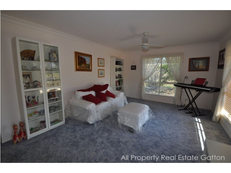 8 Fitzpatrick Court, Lake Clarendon QLD 4343