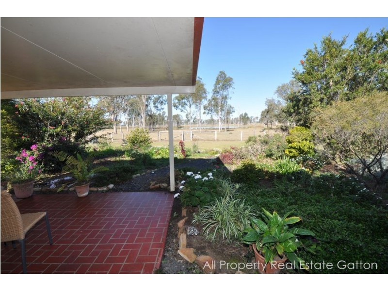 8 Fitzpatrick Court, Lake Clarendon QLD 4343