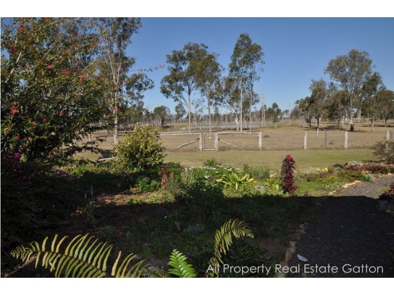 8 Fitzpatrick Court, Lake Clarendon QLD 4343