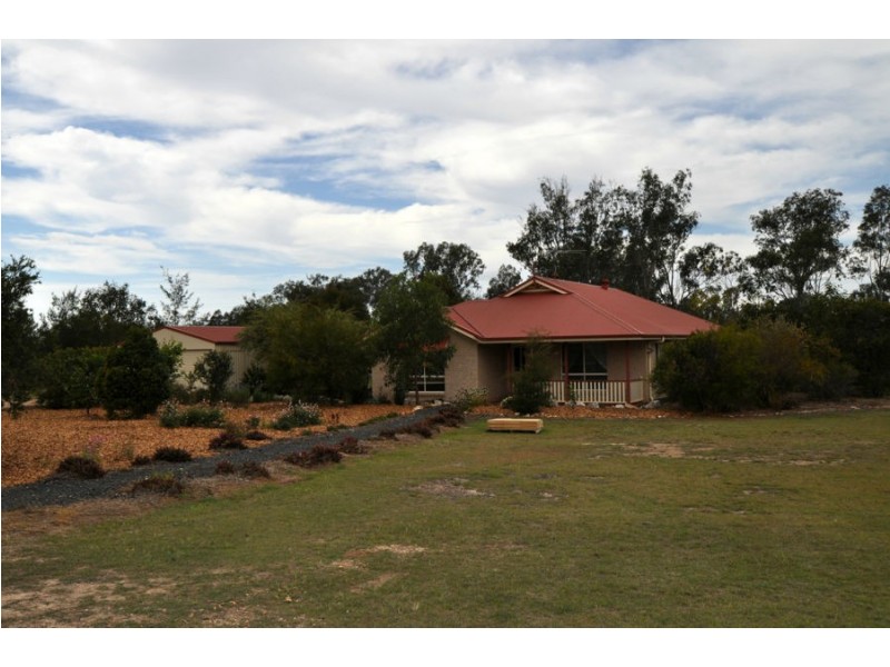 8 Fitzpatrick Court, Lake Clarendon QLD 4343