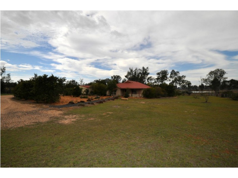 8 Fitzpatrick Court, Lake Clarendon QLD 4343