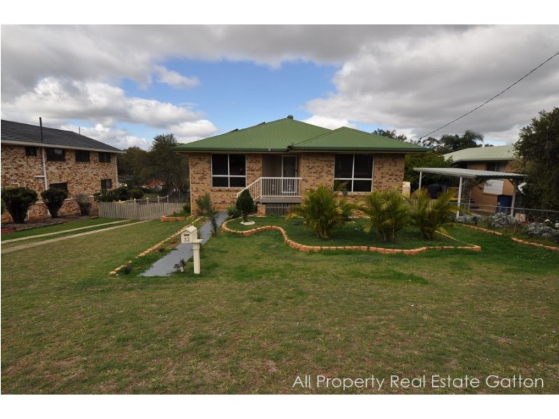 32 Jensen Street, Gatton QLD 4343
