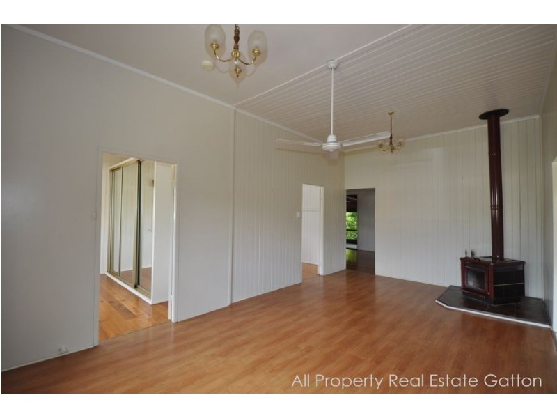 39 Larkin Street, Gatton QLD 4343