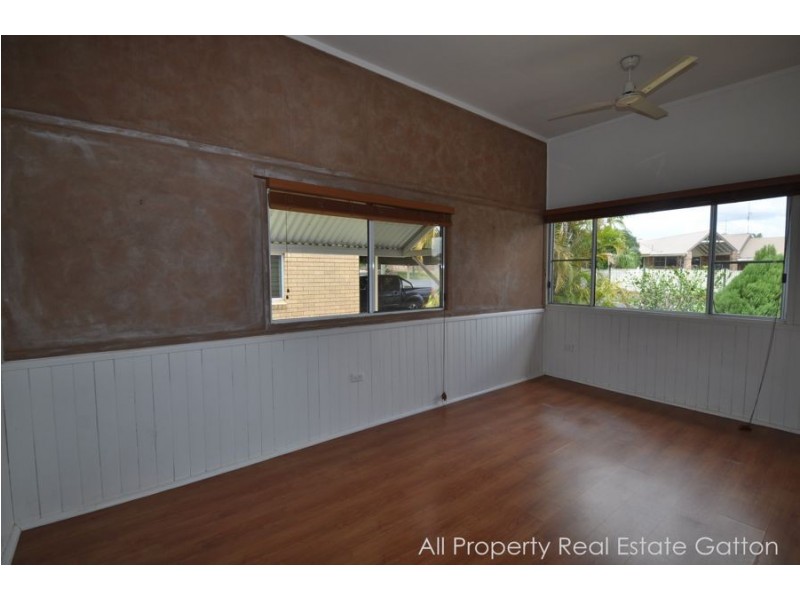 39 Larkin Street, Gatton QLD 4343