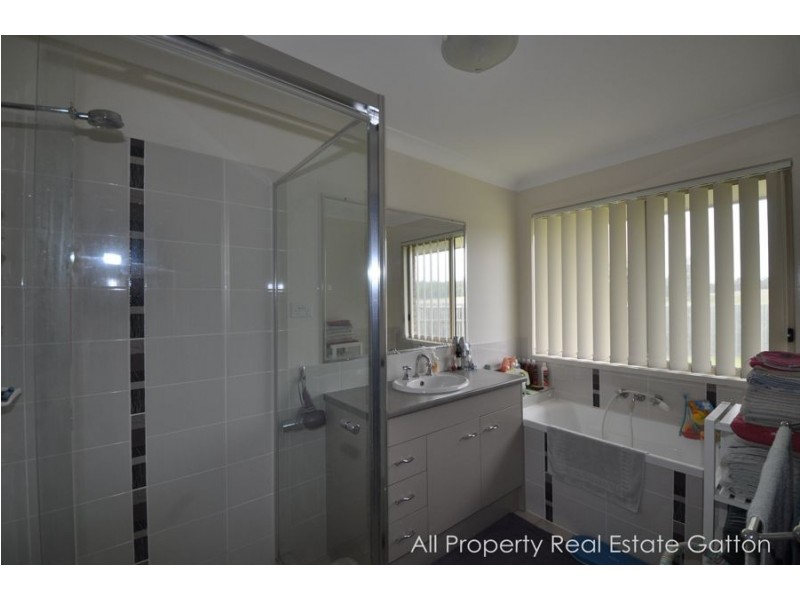 90 Golf Links Drive, Gatton QLD 4343