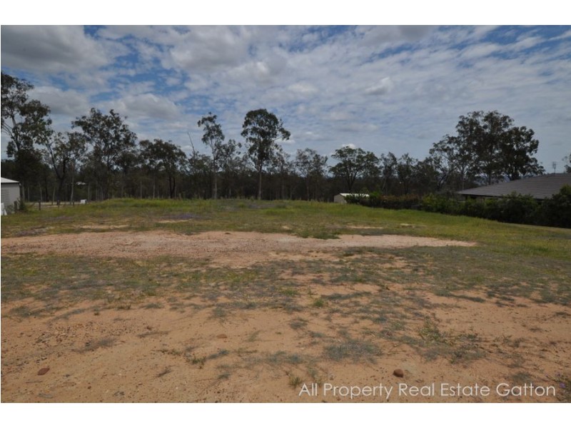 24 Banksia Road, Gatton QLD 4343