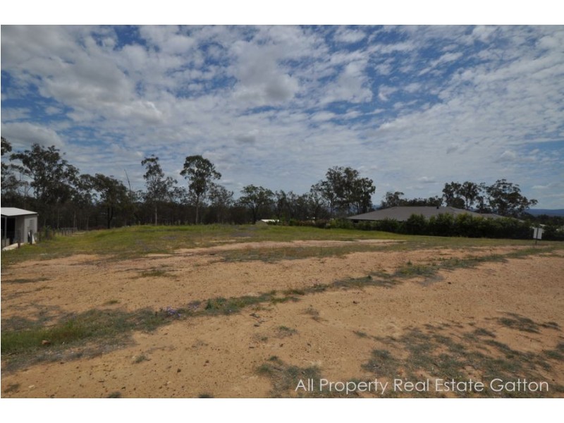 24 Banksia Road, Gatton QLD 4343
