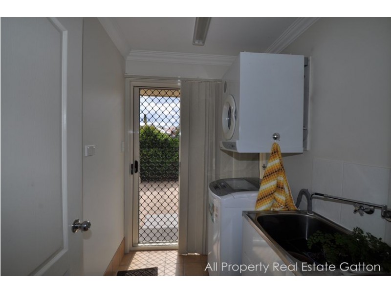 33 Spencer Street, Gatton QLD 4343