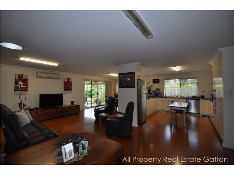 33 Spencer Street, Gatton QLD 4343