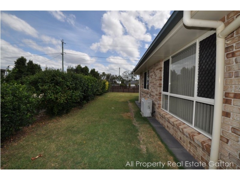 33 Spencer Street, Gatton QLD 4343