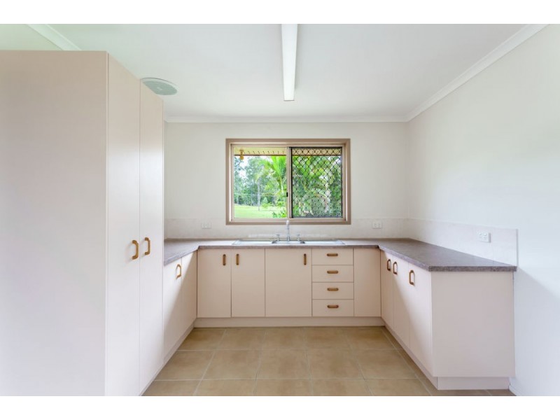 12 Anna Court, Placid Hills QLD 4343