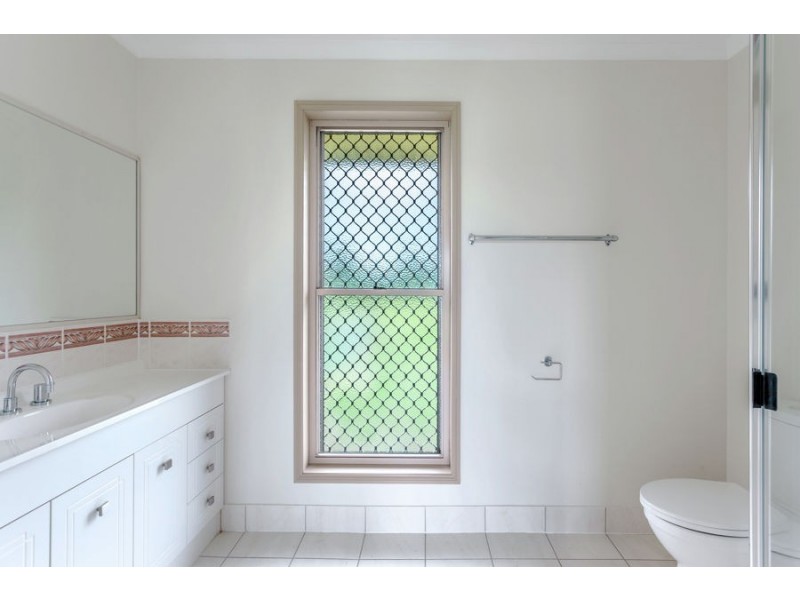 12 Anna Court, Placid Hills QLD 4343