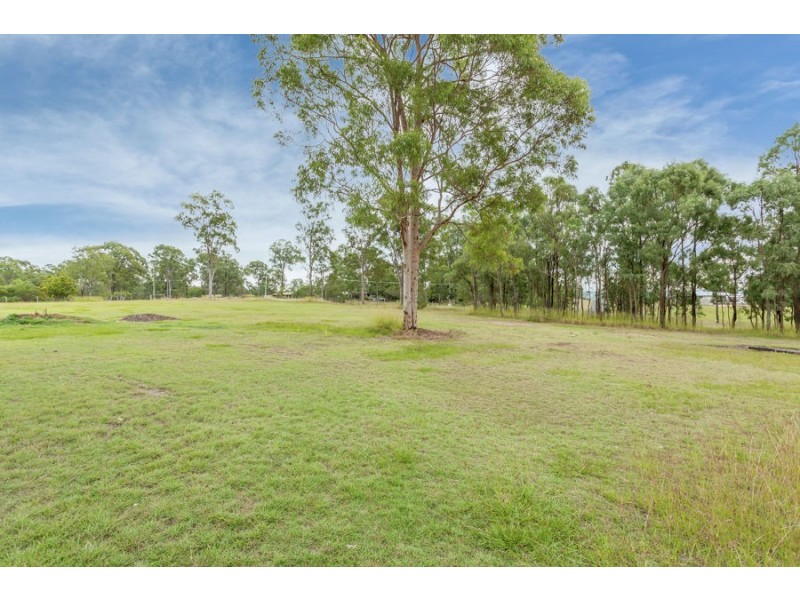 12 Anna Court, Placid Hills QLD 4343