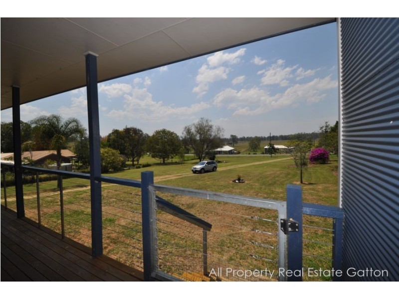 15 Pelican Drive, Laidley Heights QLD 4341