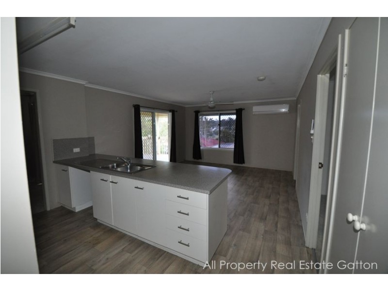 32 Jensen Street, Gatton QLD 4343