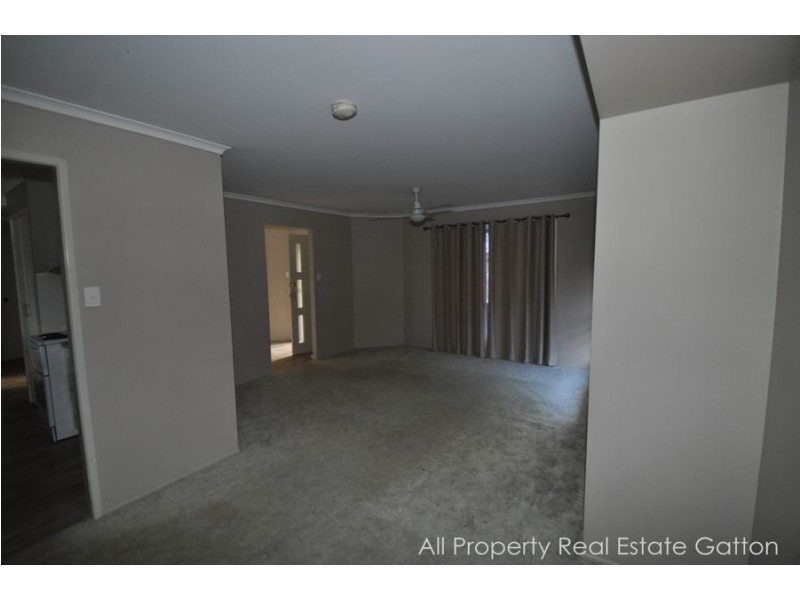 32 Jensen Street, Gatton QLD 4343