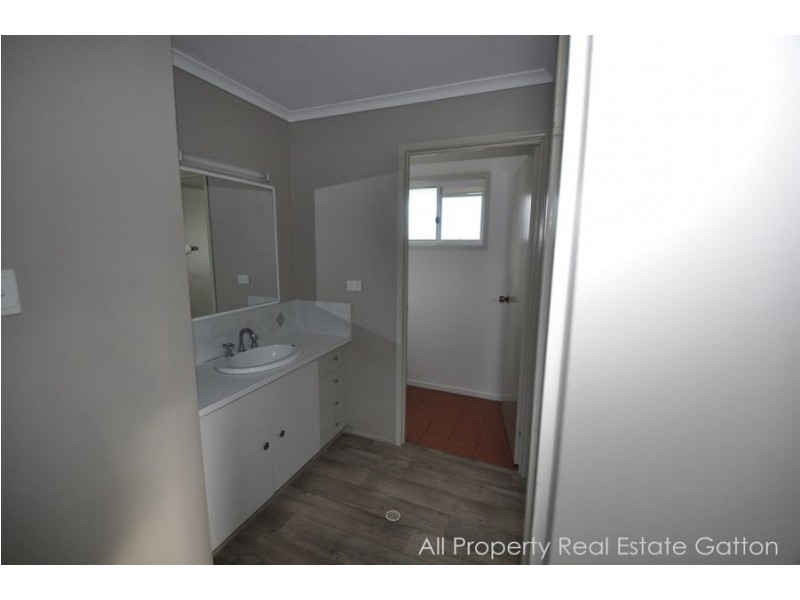 32 Jensen Street, Gatton QLD 4343