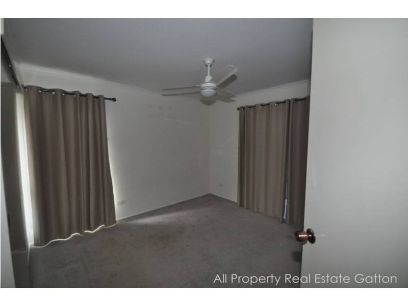 32 Jensen Street, Gatton QLD 4343