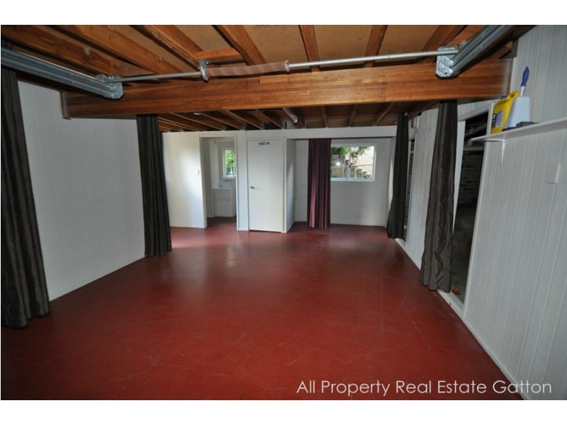 32 Jensen Street, Gatton QLD 4343