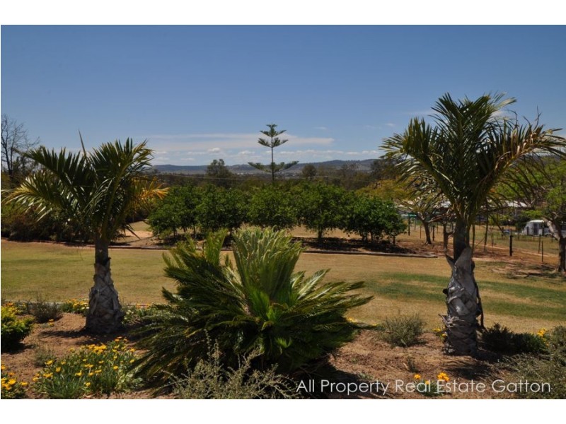 141 Lakes Drive, Laidley Heights QLD 4341