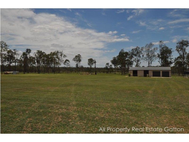 14 Legend Drive, Adare QLD 4343