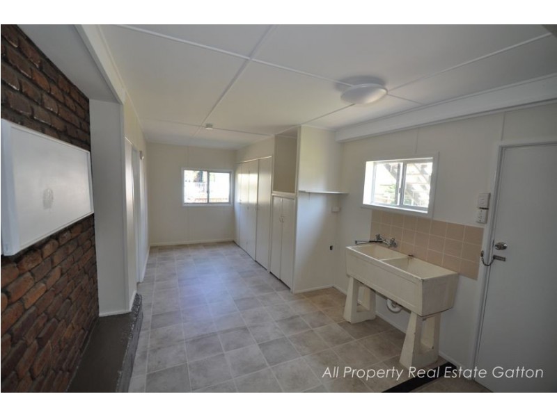 33 Hill Street, Gatton QLD 4343
